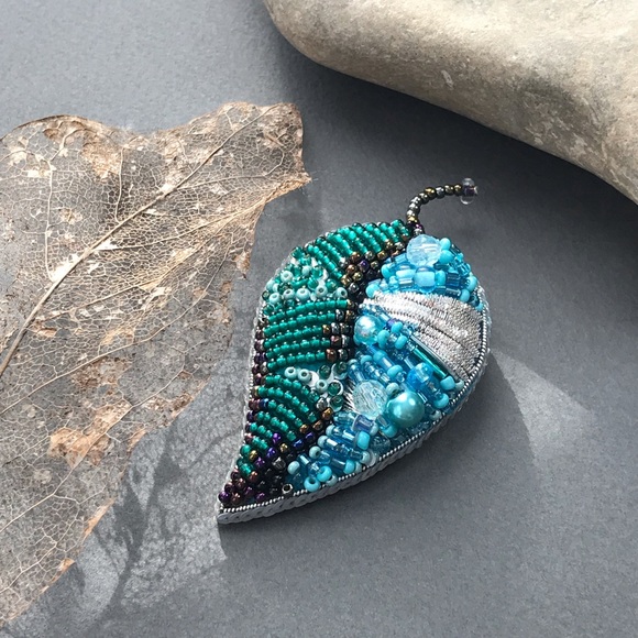 Leaf brooch 🍃 - Picture 4 of 10